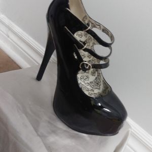Sexy black Platform Stilettoes!